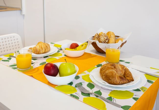 Studio in Puerto de la Cruz - OkStay - Estudio Flores, con piscina y a 300m de la playa Studio in Puerto de la Cruz - OkStay - Estudio Flores, con piscina y a 300m de la playa