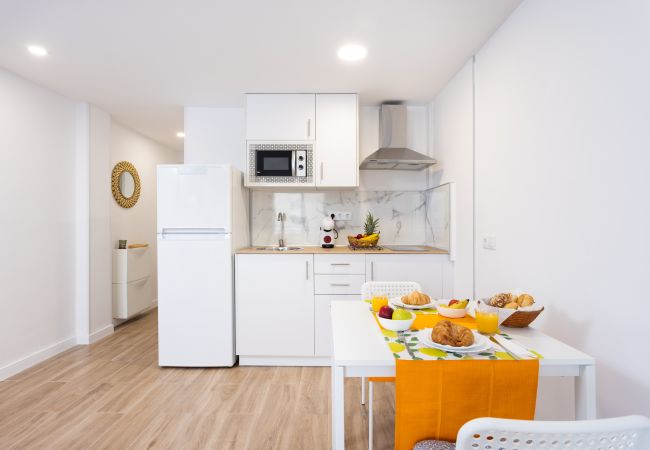 Studio in Puerto de la Cruz - OkStay - Estudio Flores, con piscina y a 300m de la playa Studio in Puerto de la Cruz - OkStay - Estudio Flores, con piscina y a 300m de la playa