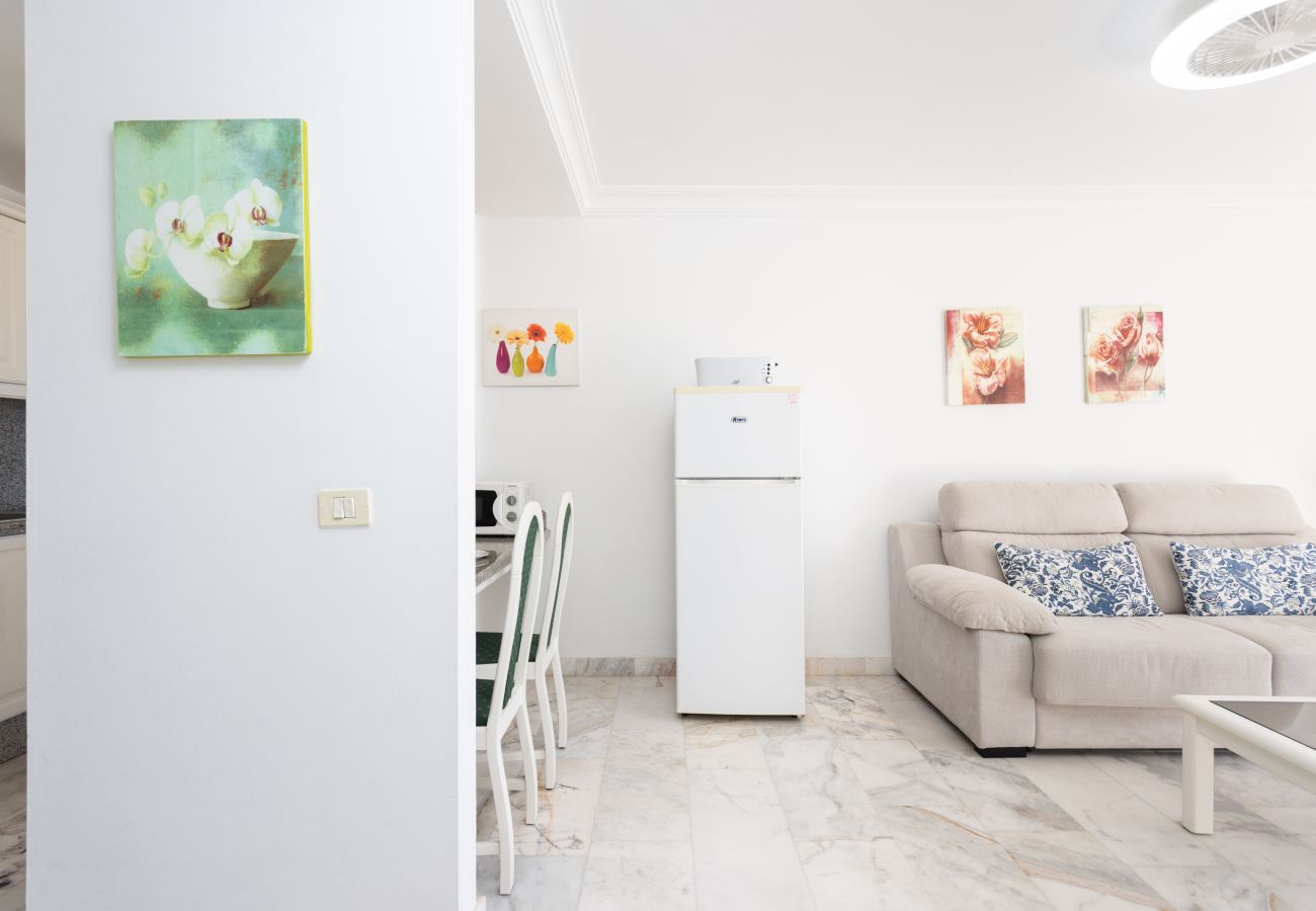 Ferienwohnung in Santiago del Teide - OkStay - Apto Los Gigantes con vistas y piscina