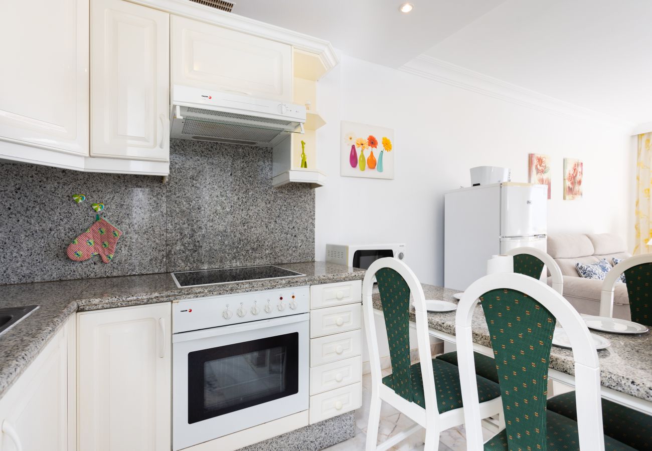 Ferienwohnung in Santiago del Teide - OkStay - Apto Los Gigantes con vistas y piscina