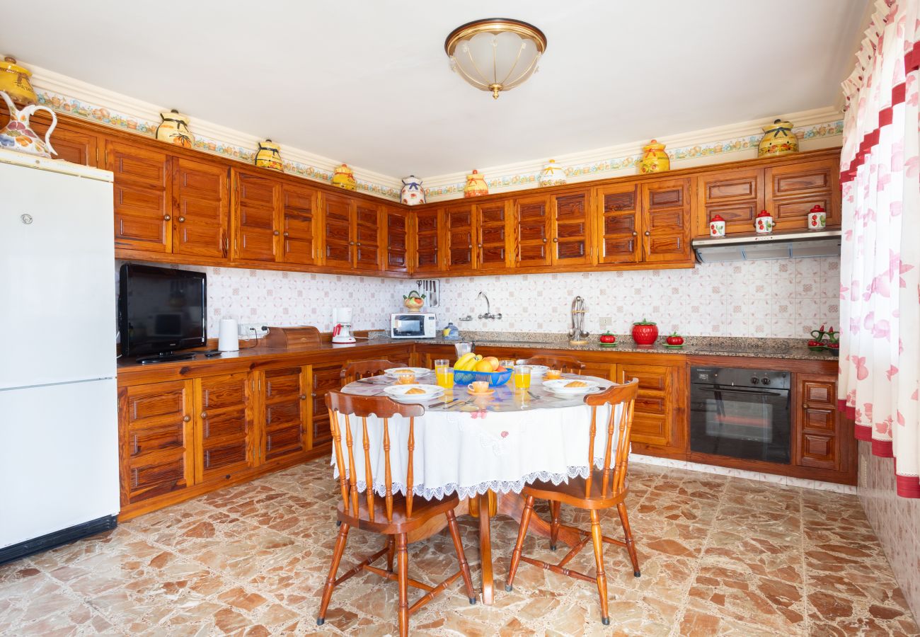 House in La Victoria de Acentejo - OkStay Family house, Teide view, La Victoria