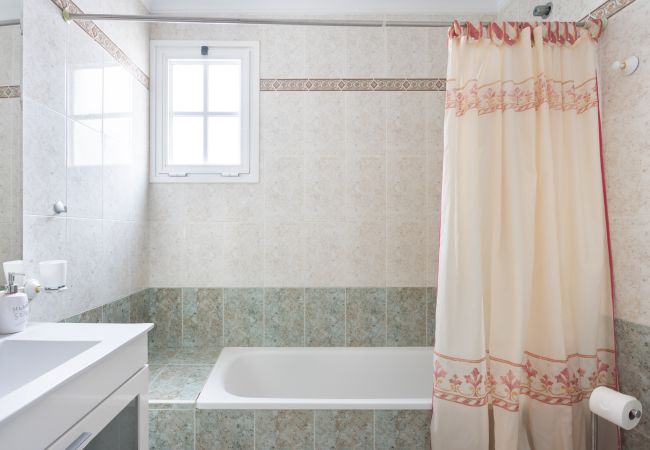 Apartamento em Adeje - OkStay Lantana Penthouse with terrace and ocean views Apartamento em Adeje - OkStay Lantana Penthouse with terrace and ocean views