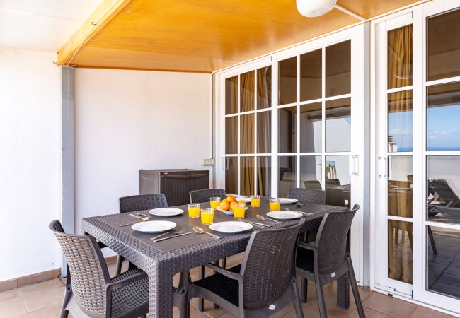 Apartamento em Adeje - OkStay Lantana Penthouse with terrace and ocean views Apartamento em Adeje - OkStay Lantana Penthouse with terrace and ocean views