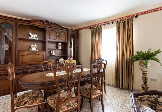 Casa em La Victoria de Acentejo - OkStay Family house, Teide view, La Victoria Casa em La Victoria de Acentejo - OkStay Family house, Teide view, La Victoria