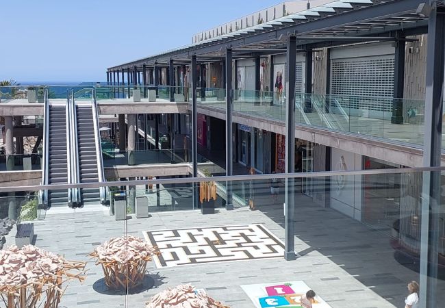 Apartamento em Adeje - OkStay Marina Palace Tenerife  Apartamento em Adeje - OkStay Marina Palace Tenerife