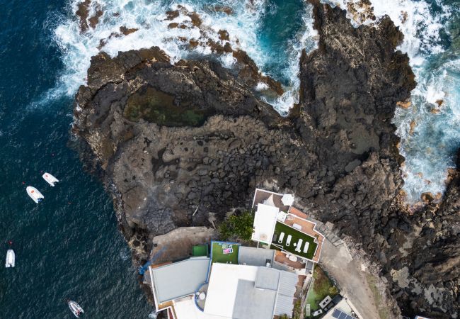 Casa em La Matanza de Acentejo - OkStay - Casa Lali con piscina natural. Casa em La Matanza de Acentejo - OkStay - Casa Lali con piscina natural.
