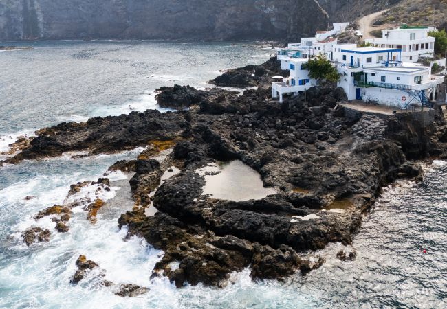 Casa em La Matanza de Acentejo - OkStay - Casa Lali con piscina natural. Casa em La Matanza de Acentejo - OkStay - Casa Lali con piscina natural.